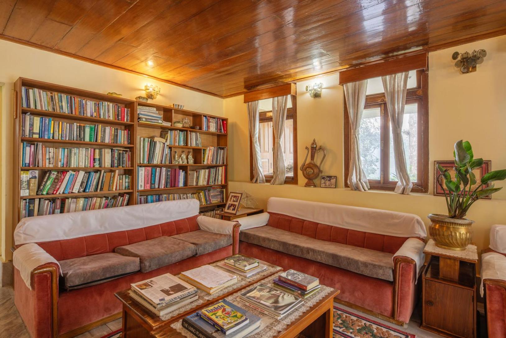 La Ipsing Farm By Stayvista - 3 Bhk Villa With Balcony, Mountain View, Indoor Games, And Pet Friendly Samdong Εξωτερικό φωτογραφία