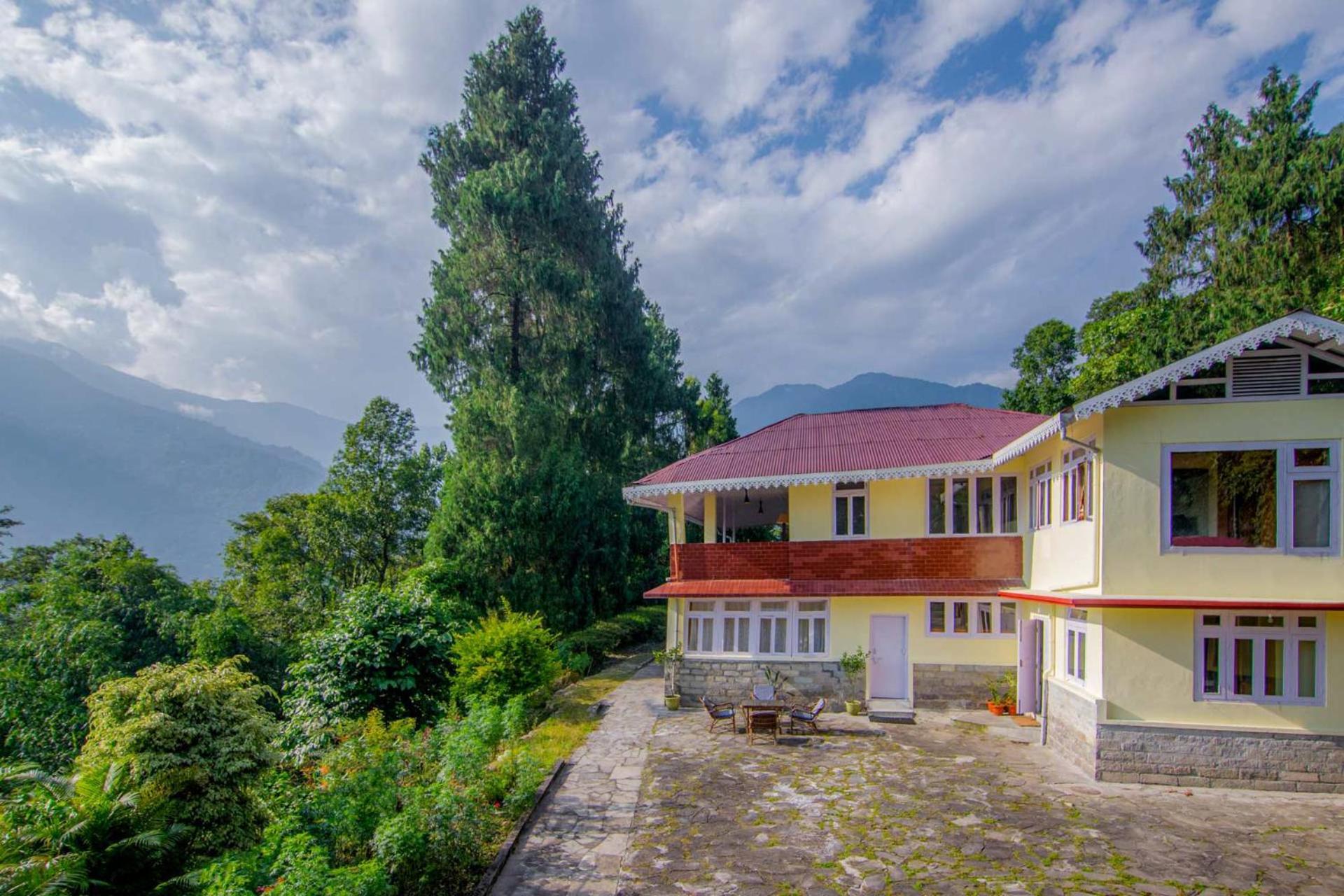 La Ipsing Farm By Stayvista - 3 Bhk Villa With Balcony, Mountain View, Indoor Games, And Pet Friendly Samdong Εξωτερικό φωτογραφία