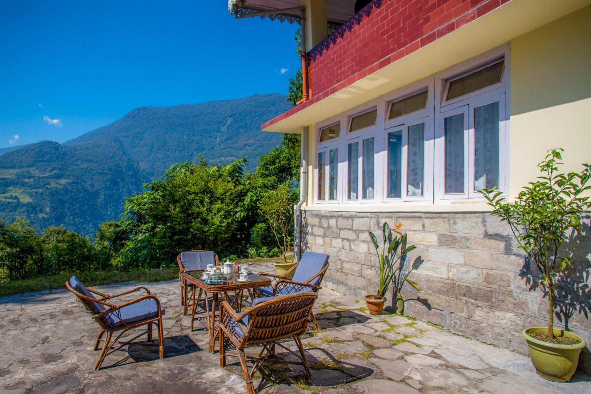 La Ipsing Farm By Stayvista - 3 Bhk Villa With Balcony, Mountain View, Indoor Games, And Pet Friendly Samdong Εξωτερικό φωτογραφία