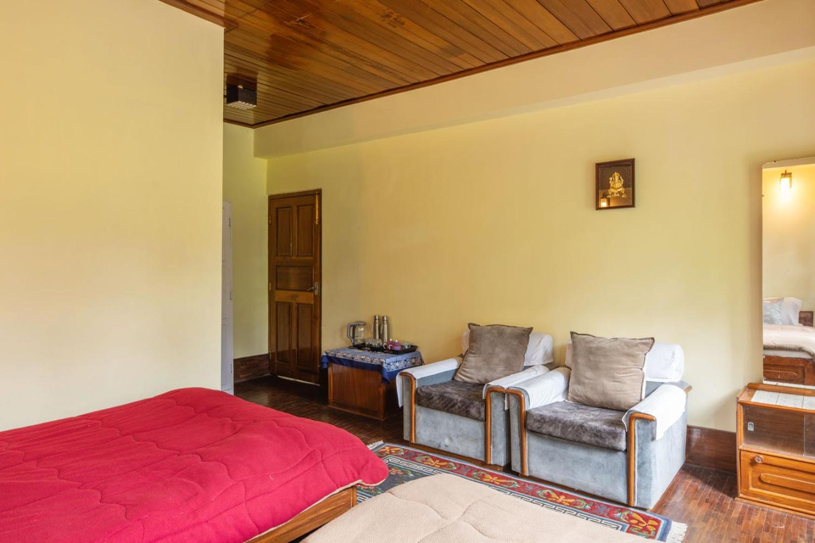 La Ipsing Farm By Stayvista - 3 Bhk Villa With Balcony, Mountain View, Indoor Games, And Pet Friendly Samdong Εξωτερικό φωτογραφία